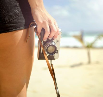 plaża kobieta aparat
