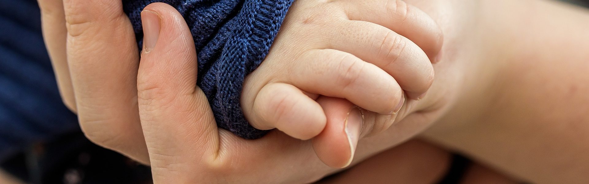 atopowe zapalenie skóry ręce dłonie dziecko
