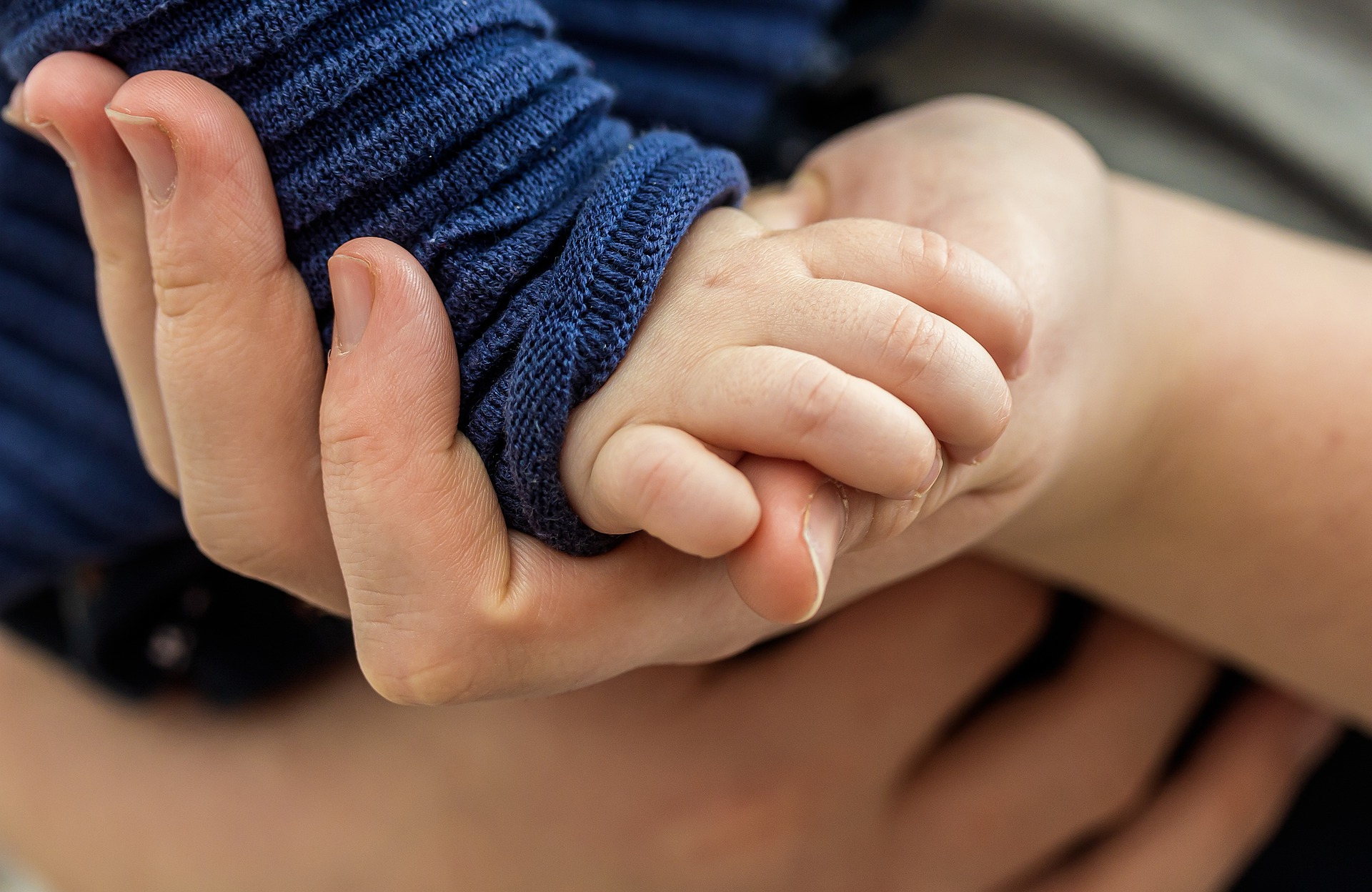 atopowe zapalenie skóry ręce dłonie dziecko